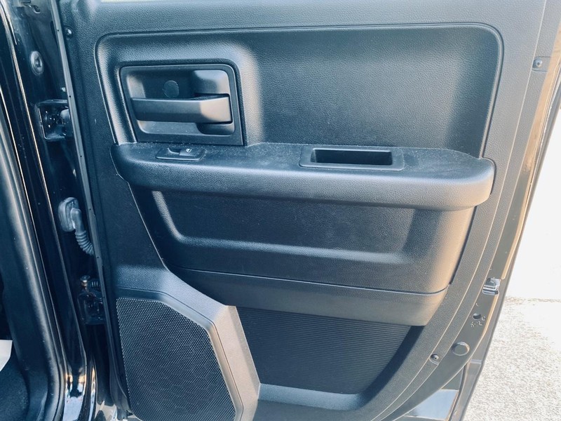 Ram 1500 Vehicle Full-screen Gallery Image 16