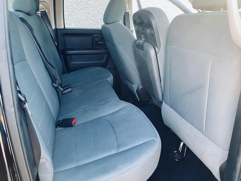 Ram 1500 Vehicle Full-screen Gallery Image 17