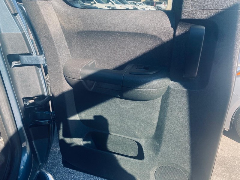 Chevrolet Silverado 1500 Vehicle Full-screen Gallery Image 13