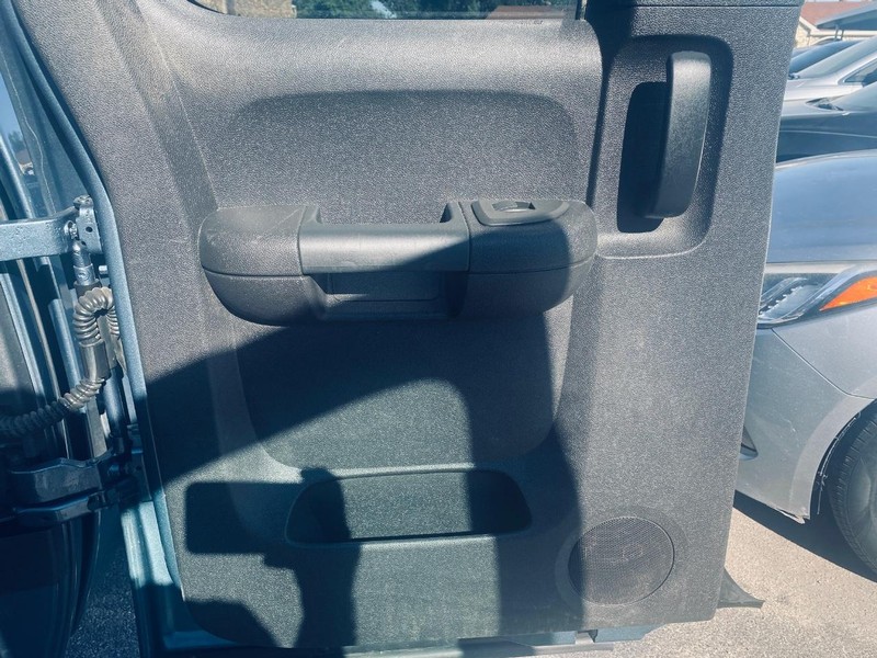 Chevrolet Silverado 1500 Vehicle Full-screen Gallery Image 14
