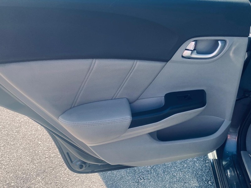 Honda Civic Sedan Vehicle Full-screen Gallery Image 13