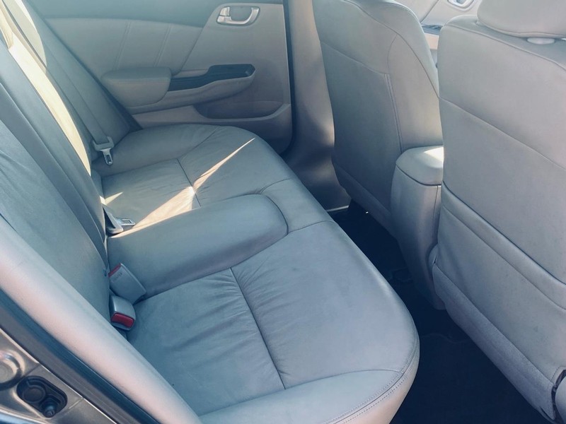 Honda Civic Sedan Vehicle Full-screen Gallery Image 17