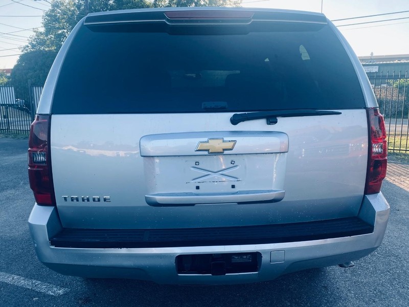 Chevrolet Tahoe Vehicle Full-screen Gallery Image 04