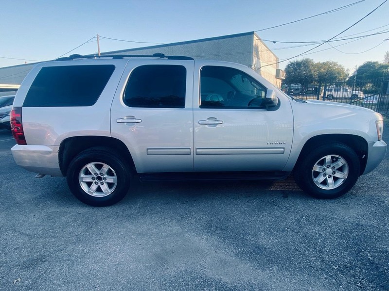 Chevrolet Tahoe Vehicle Full-screen Gallery Image 07