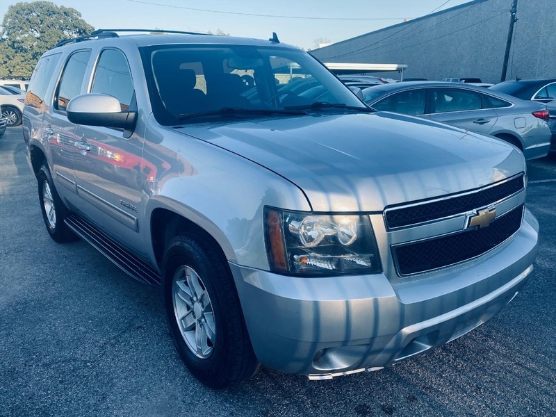 Chevrolet Tahoe Vehicle Full-screen Gallery Image 08