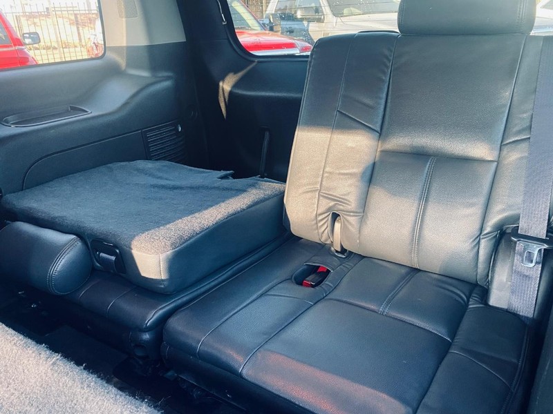 Chevrolet Tahoe Vehicle Full-screen Gallery Image 16
