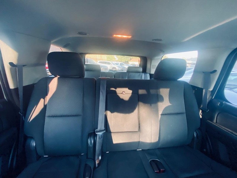 Chevrolet Tahoe Vehicle Full-screen Gallery Image 24