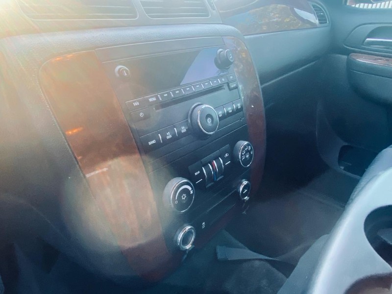 Chevrolet Tahoe Vehicle Full-screen Gallery Image 27