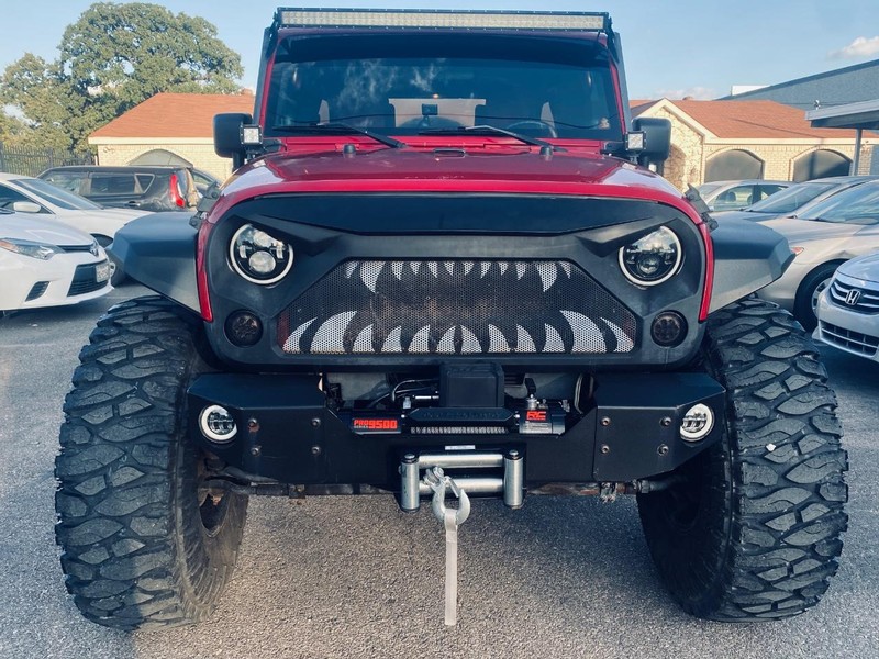 Jeep Wrangler Vehicle Full-screen Gallery Image 09
