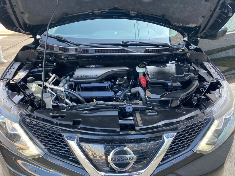 Nissan Rogue Sport Vehicle Full-screen Gallery Image 13