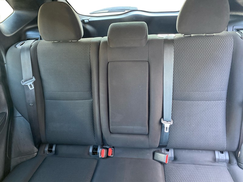 Nissan Rogue Sport Vehicle Full-screen Gallery Image 18