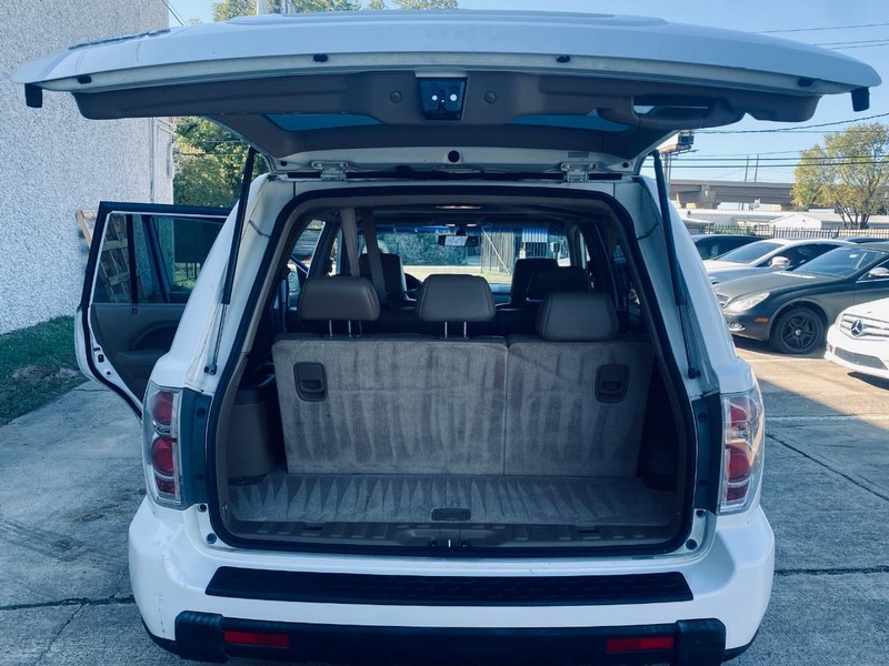 Honda Pilot Vehicle Full-screen Gallery Image 18