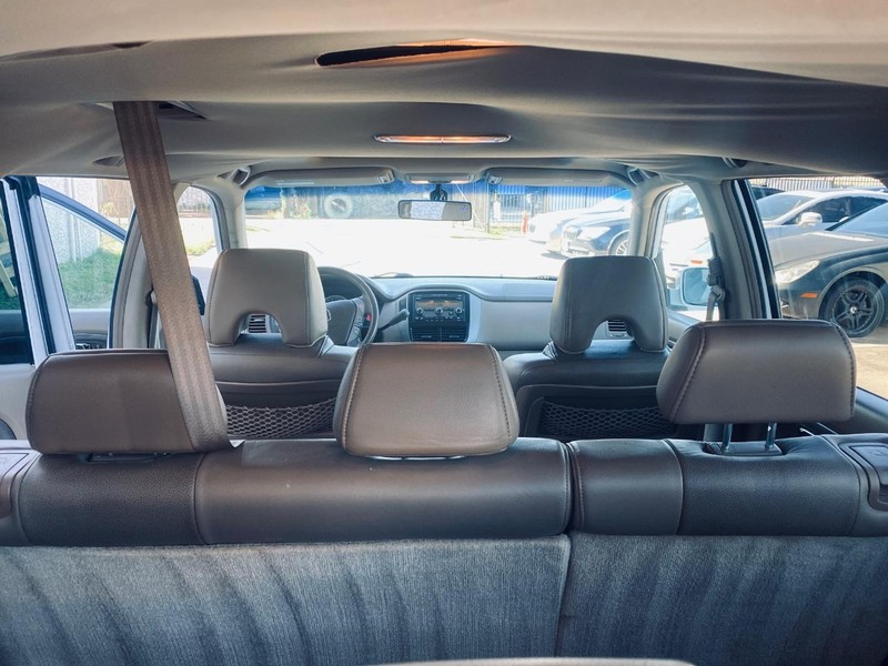 Honda Pilot Vehicle Full-screen Gallery Image 19