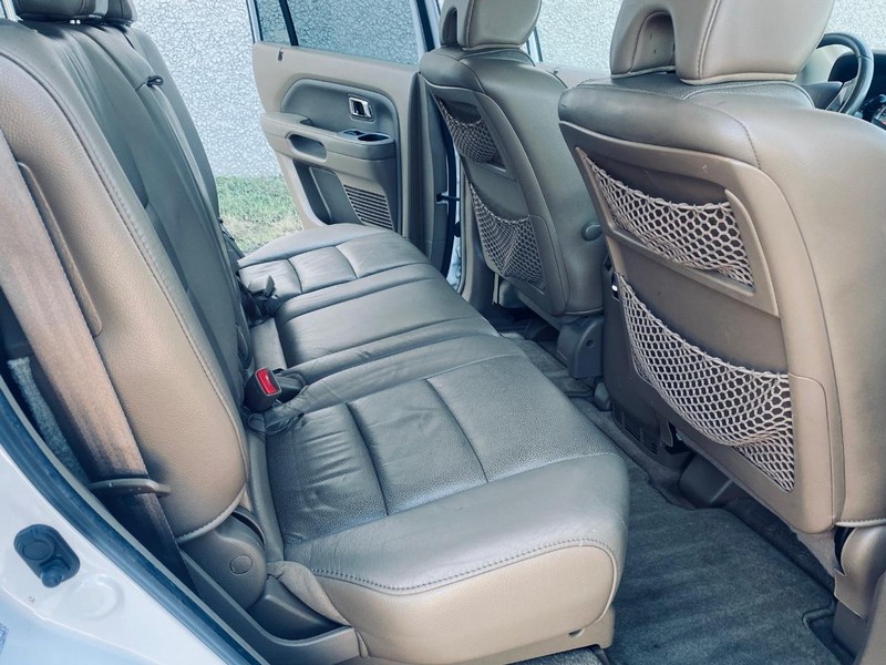 Honda Pilot Vehicle Full-screen Gallery Image 22