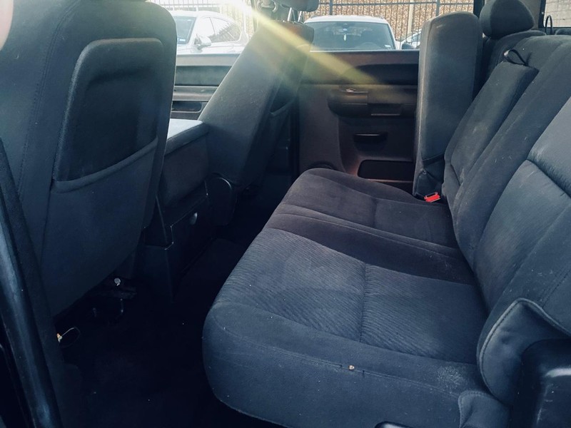 Chevrolet Silverado 1500 Vehicle Full-screen Gallery Image 14