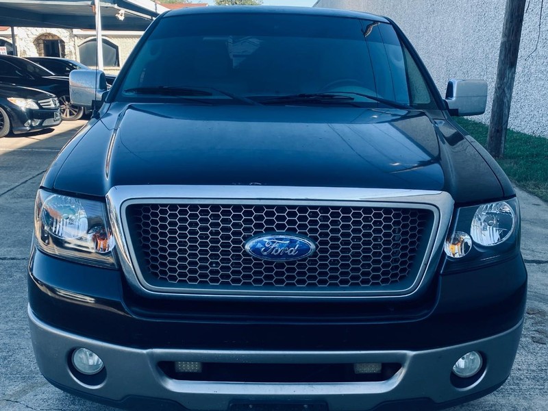 Ford F-150 Vehicle Full-screen Gallery Image 09