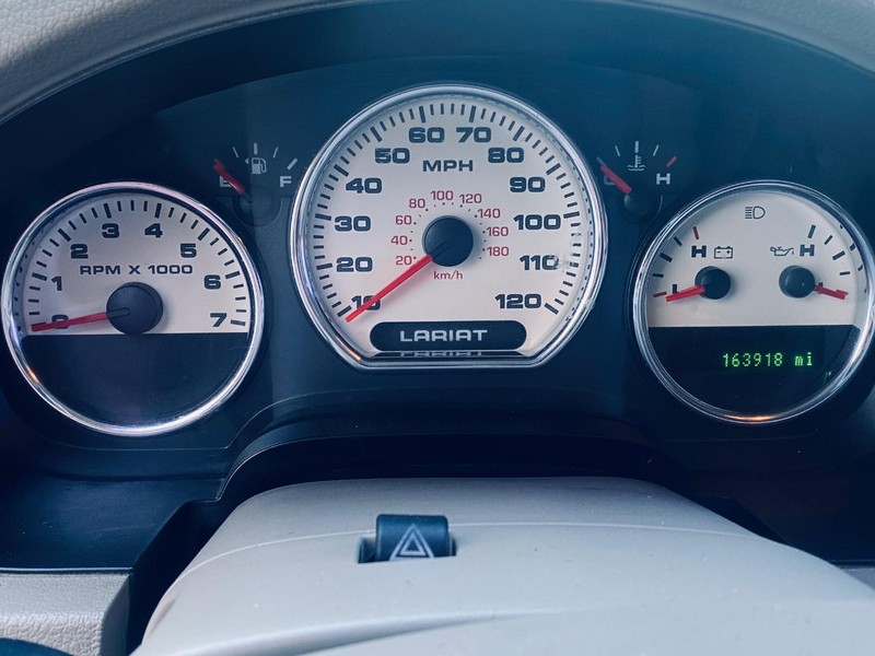 Ford F-150 Vehicle Full-screen Gallery Image 22