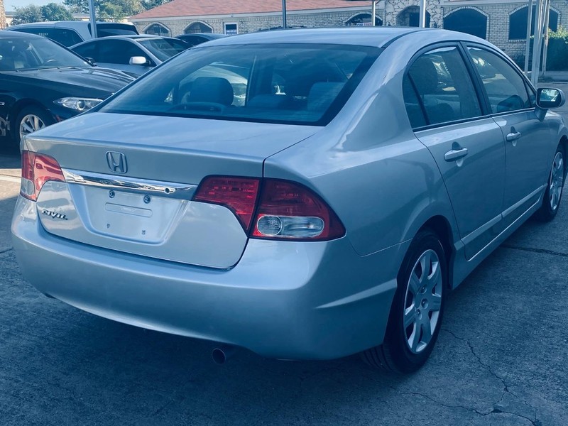 Honda Civic Sedan Vehicle Full-screen Gallery Image 06
