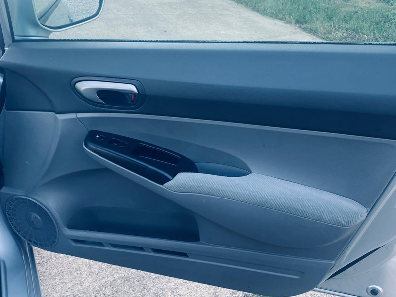 Honda Civic Sedan Vehicle Full-screen Gallery Image 18