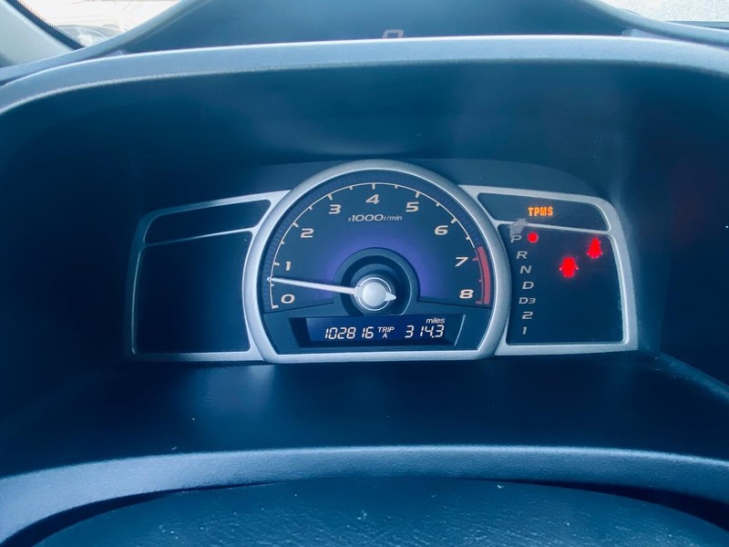 Honda Civic Sedan Vehicle Full-screen Gallery Image 21