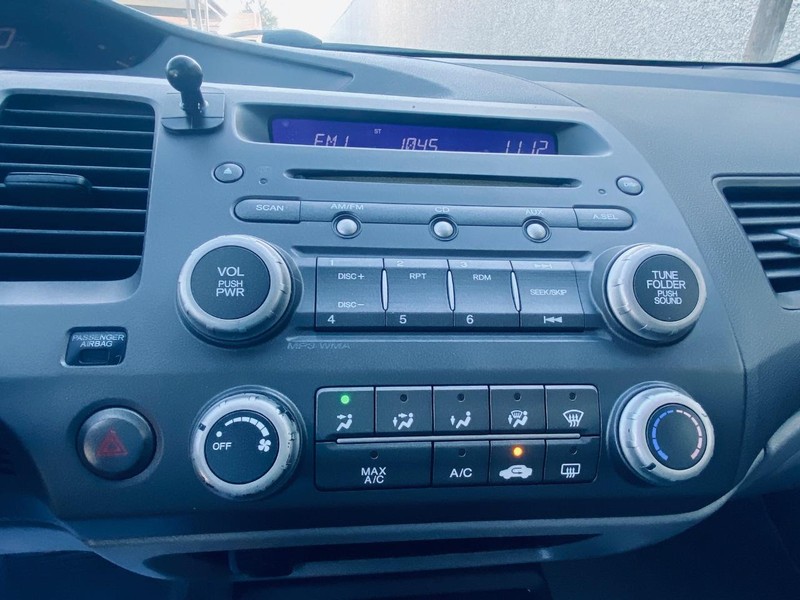 Honda Civic Sedan Vehicle Full-screen Gallery Image 22