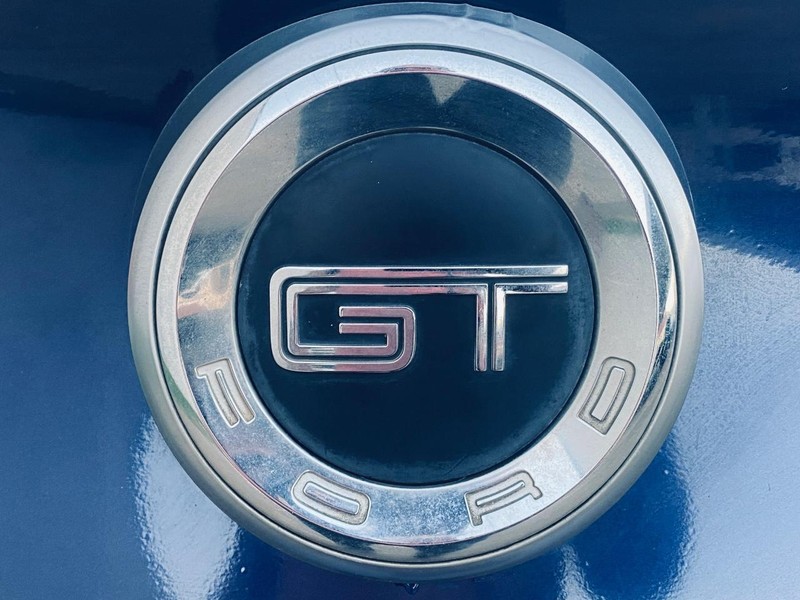 Ford Mustang Vehicle Full-screen Gallery Image 26