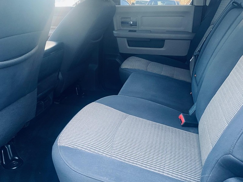 Dodge Ram 1500 Vehicle Full-screen Gallery Image 14