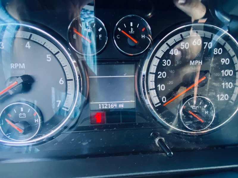 Dodge Ram 1500 Vehicle Full-screen Gallery Image 22