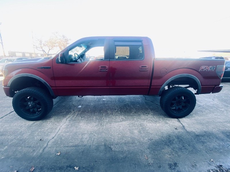 Ford F-150 Vehicle Full-screen Gallery Image 03