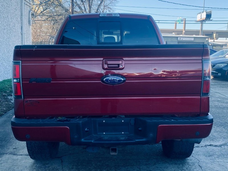 Ford F-150 Vehicle Full-screen Gallery Image 06