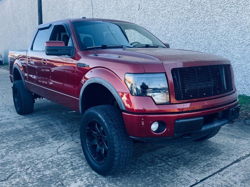 Ford F-150 Vehicle Full-screen Gallery Image 09