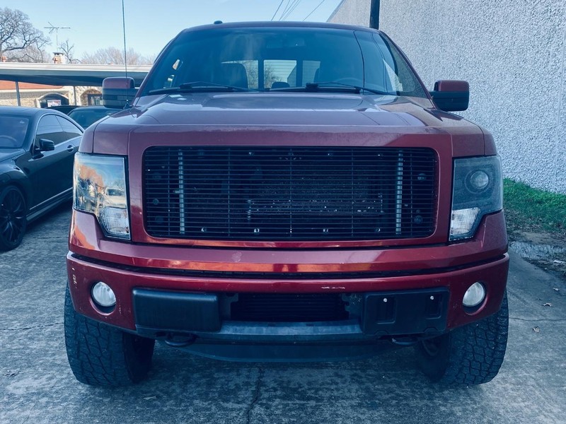 Ford F-150 Vehicle Full-screen Gallery Image 11