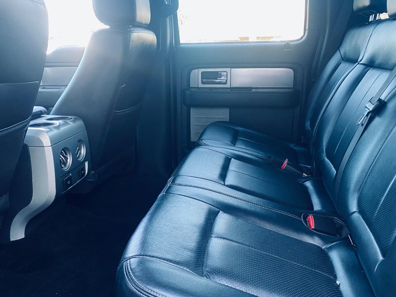Ford F-150 Vehicle Full-screen Gallery Image 16