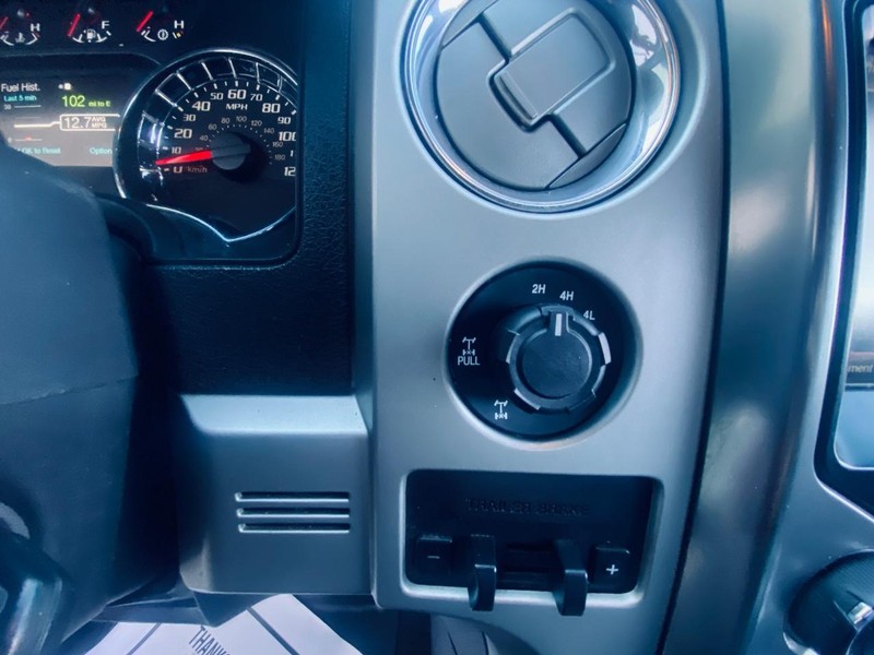 Ford F-150 Vehicle Full-screen Gallery Image 26