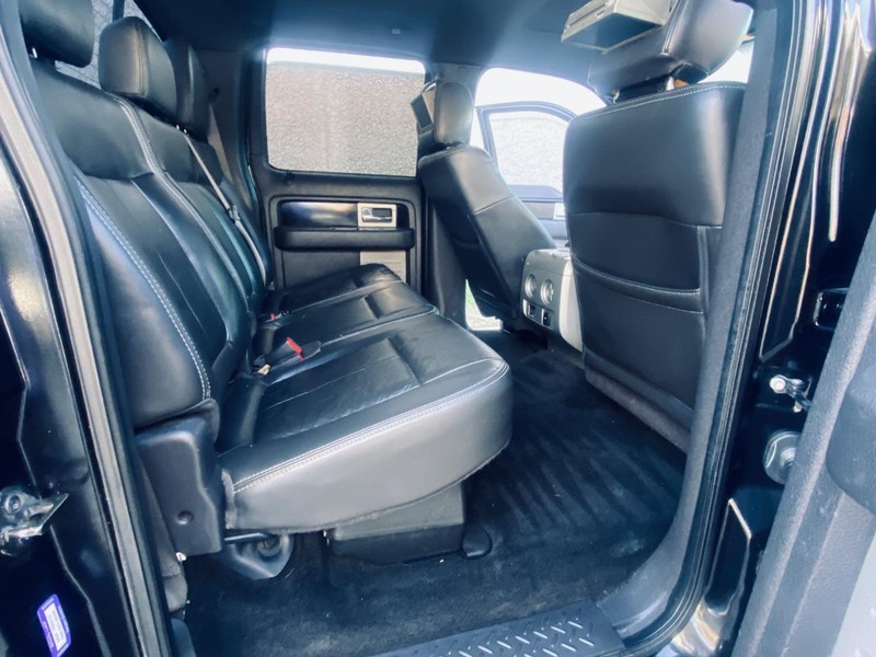 Ford F-150 Vehicle Full-screen Gallery Image 19