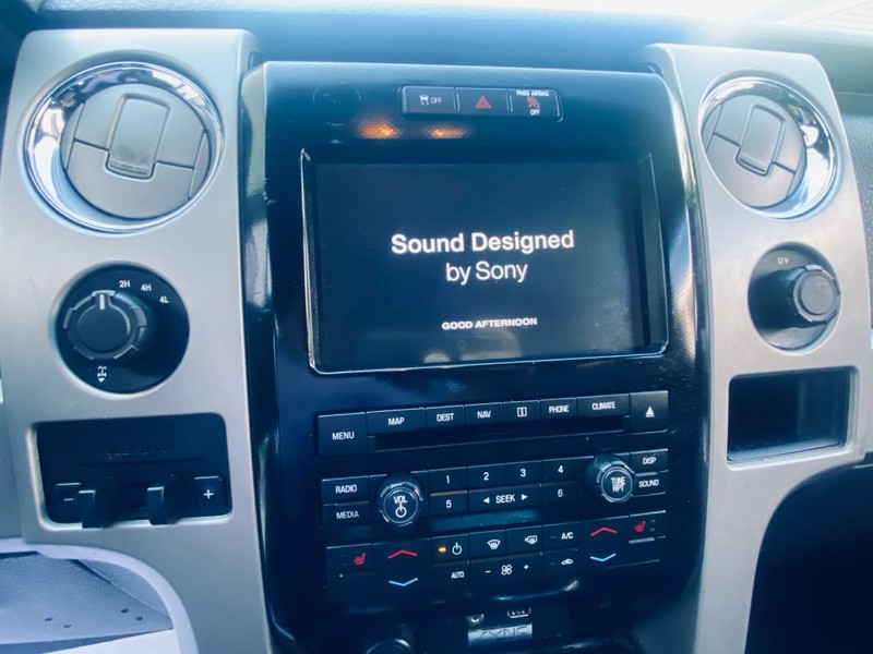 Ford F-150 Vehicle Full-screen Gallery Image 25
