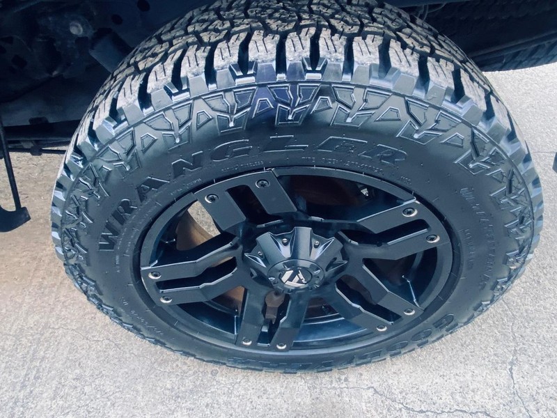 Ford F-150 Vehicle Full-screen Gallery Image 30