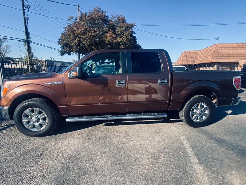 Ford F-150 Vehicle Full-screen Gallery Image 02