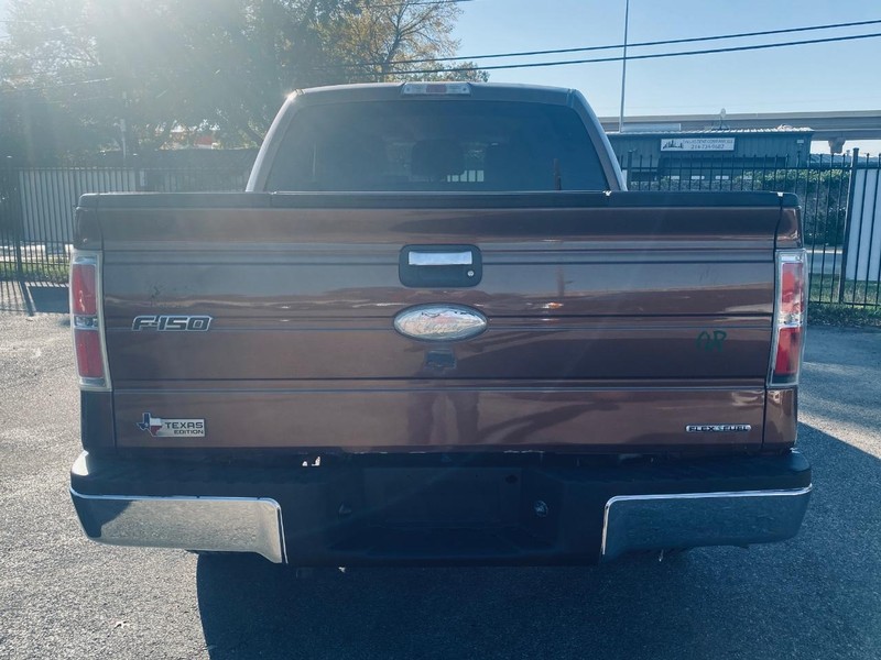 Ford F-150 Vehicle Full-screen Gallery Image 04