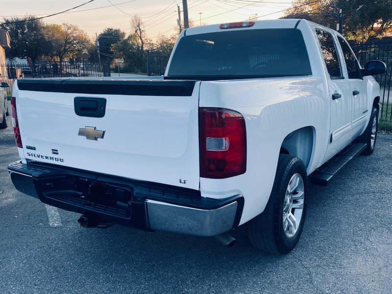 Chevrolet Silverado 1500 Vehicle Full-screen Gallery Image 06