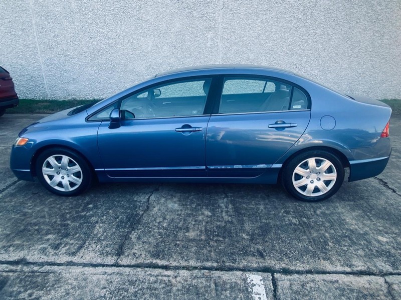 Honda Civic Sedan Vehicle Full-screen Gallery Image 07