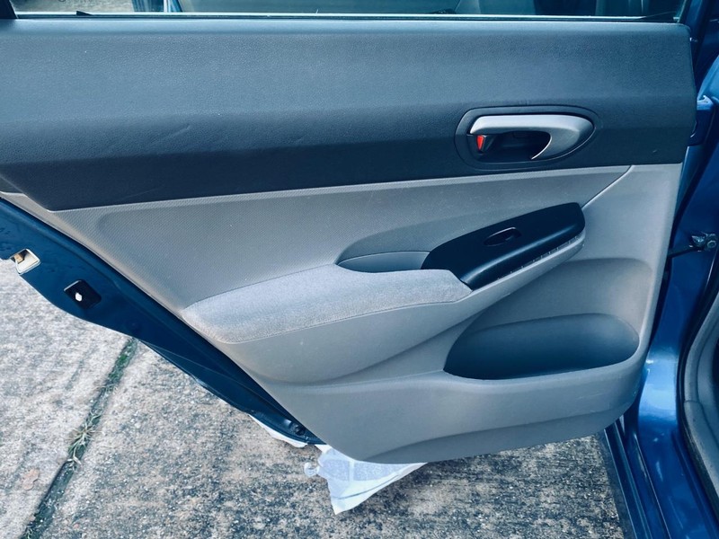Honda Civic Sedan Vehicle Full-screen Gallery Image 13