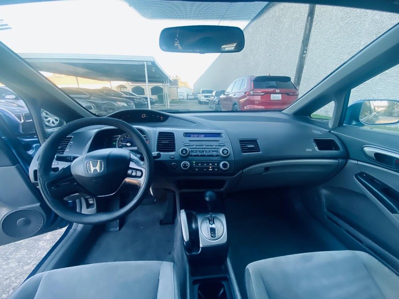 Honda Civic Sedan Vehicle Full-screen Gallery Image 21