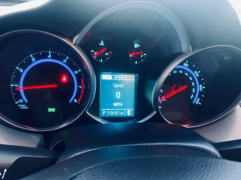 Chevrolet Cruze Limited Vehicle Full-screen Gallery Image 24