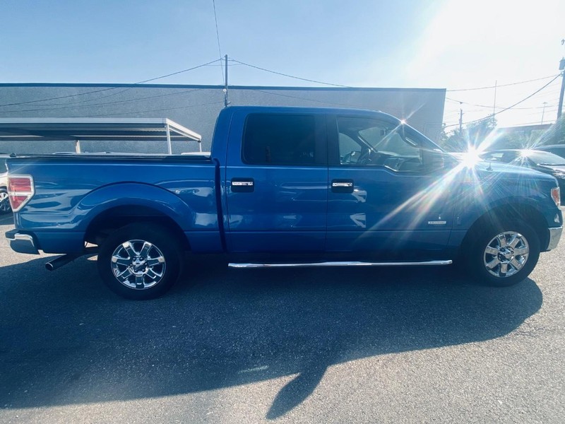 Ford F-150 Vehicle Full-screen Gallery Image 07