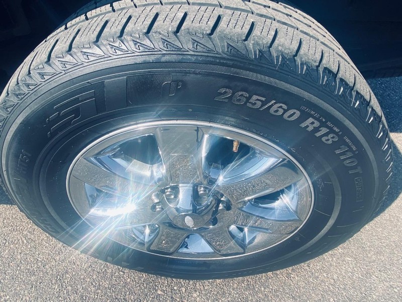 Ford F-150 Vehicle Full-screen Gallery Image 25