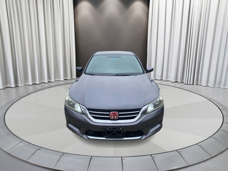 Honda Accord Sedan Vehicle Full-screen Gallery Image 08