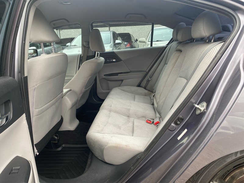 Honda Accord Sedan Vehicle Full-screen Gallery Image 12
