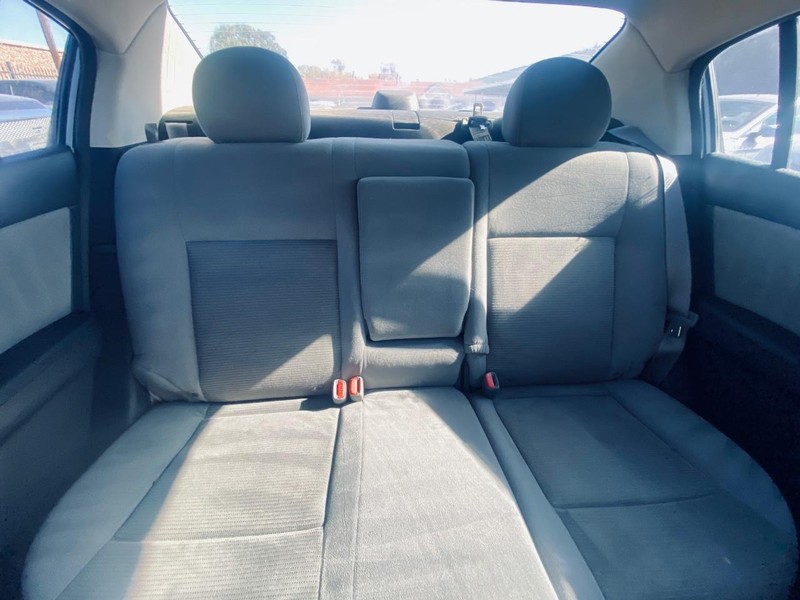 Nissan Sentra Vehicle Full-screen Gallery Image 21