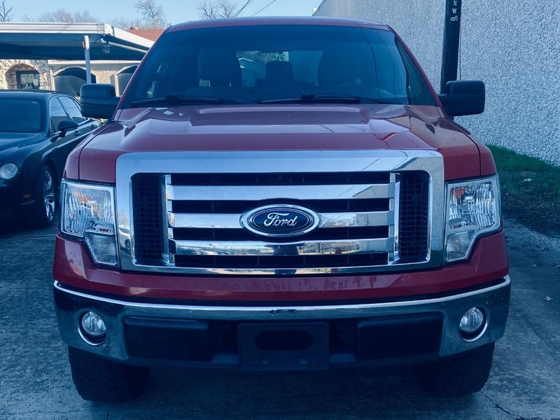 Ford F-150 Vehicle Full-screen Gallery Image 02